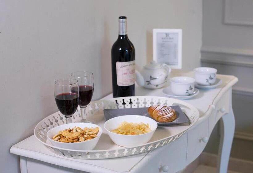 חדר סופריור לשלושה, Ruins B&b