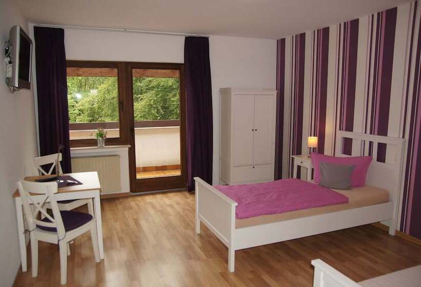 Номер Стандарт с Балконом, Gasthof Schumacher Hotel Garni