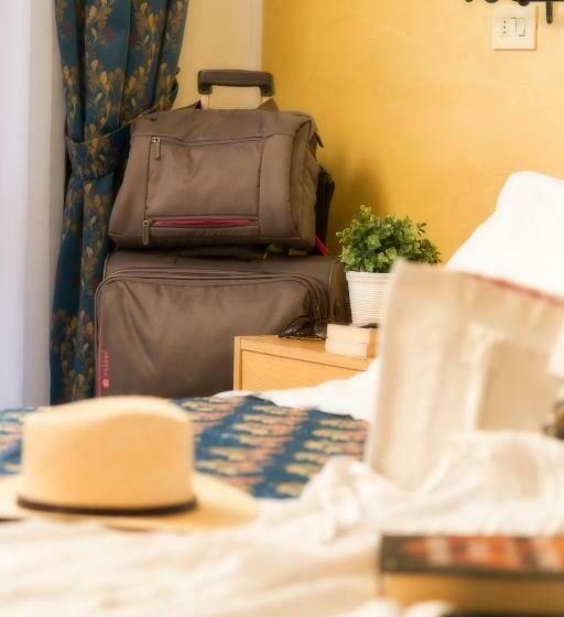 バルコニー付きスタンダードトリプルルーム, Hawaii