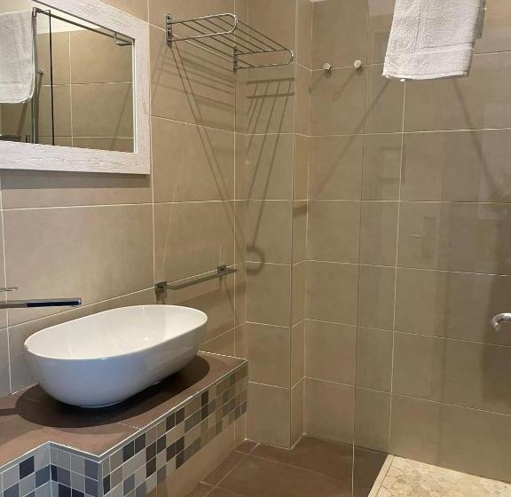 バルコニー付スタンダード4ベッドルーム, Hawaii