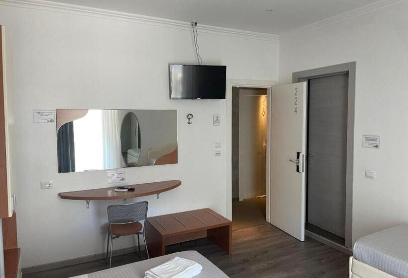 バルコニー付スタンダード4ベッドルーム, Hawaii