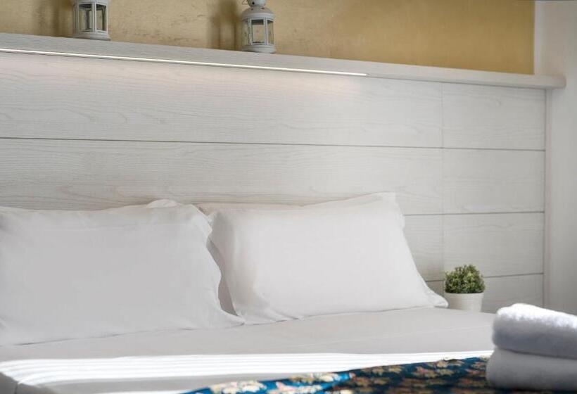 バルコニー付きスタンダードトリプルルーム, Hawaii