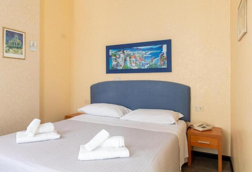 バルコニー付きスタンダードトリプルルーム, Hawaii