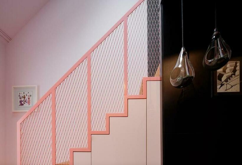 غرفة دوبلكس, Libertine Lindenberg