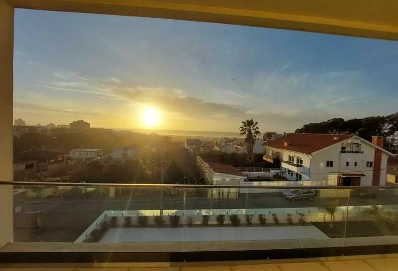 سوییت با چشم‌انداز دریا, Monte Lirio