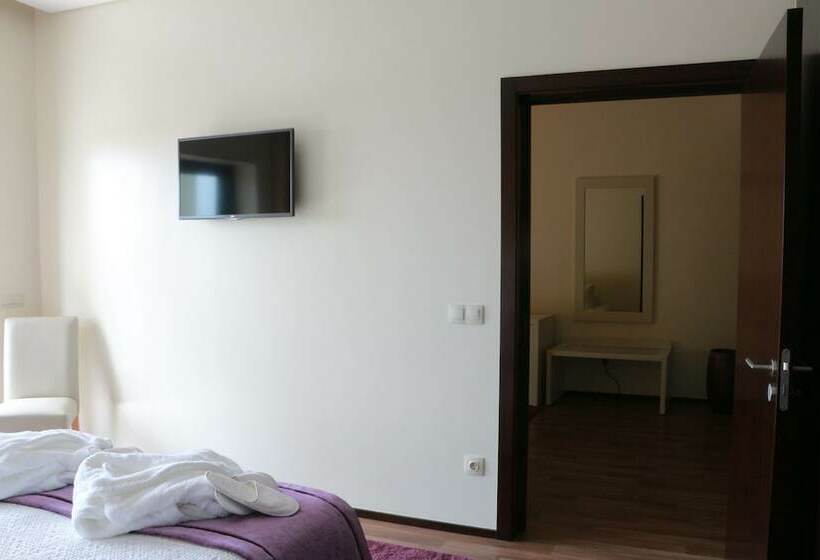 オーシャンビュースイート, Monte Lirio