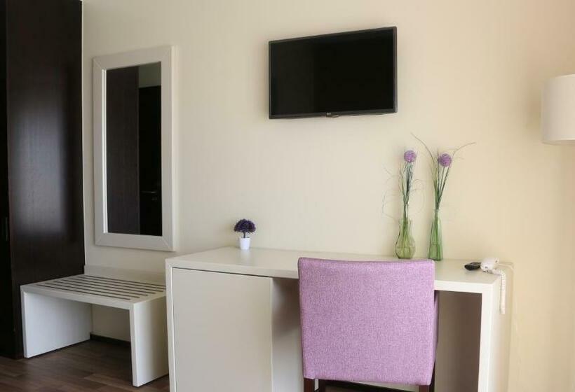 スタンダードルーム, Monte Lirio