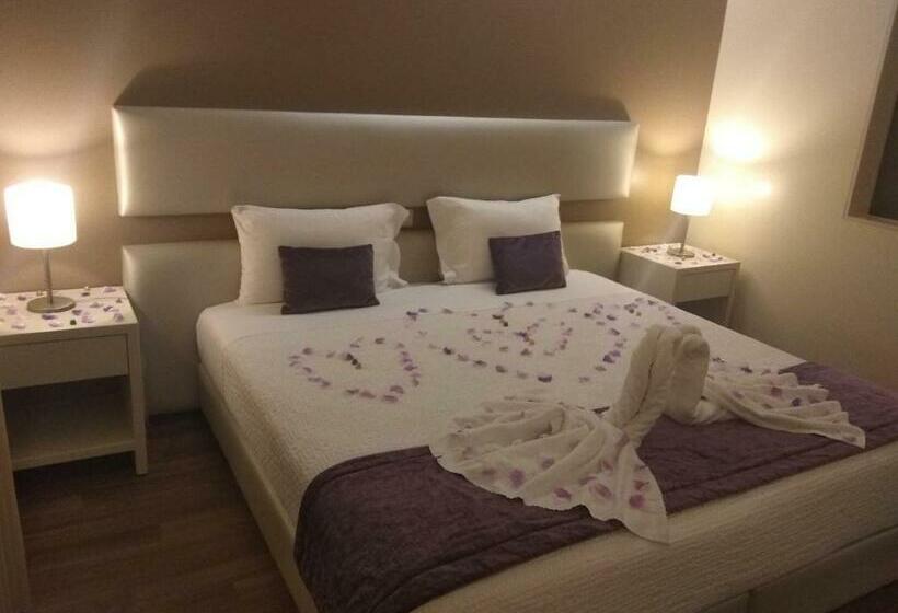 スタンダードルーム, Monte Lirio