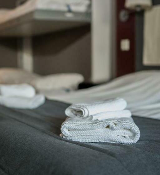 סטודיו משפחתי, Oppdal Gjestetun Hotell