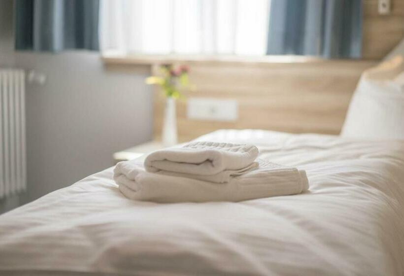 Номер Стандарт, Schumanns Garten