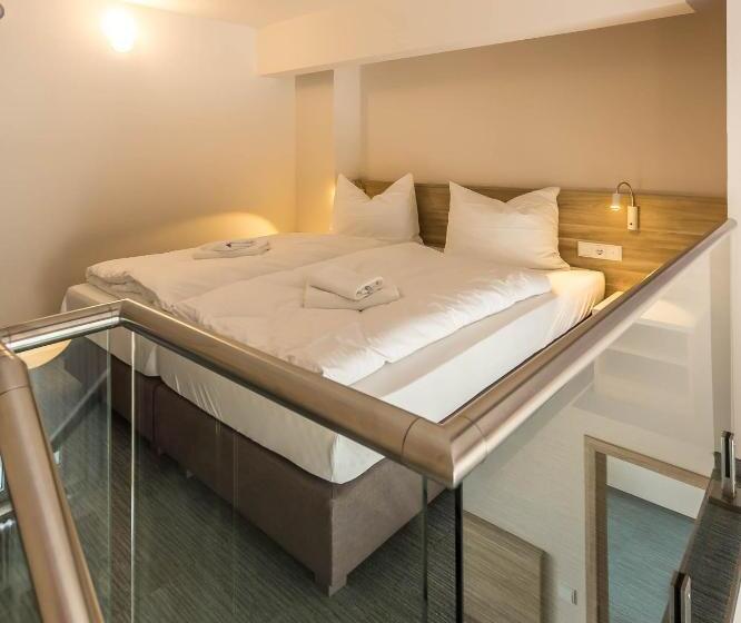 Номер Стандарт Трехместный, Schumanns Garten