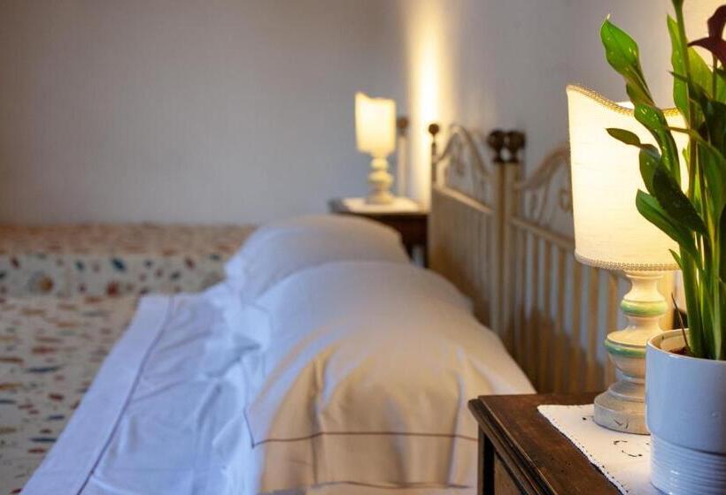 חדר סטנדרט לשלושה, Torciano Hotel Wine & Winery, Tuscany