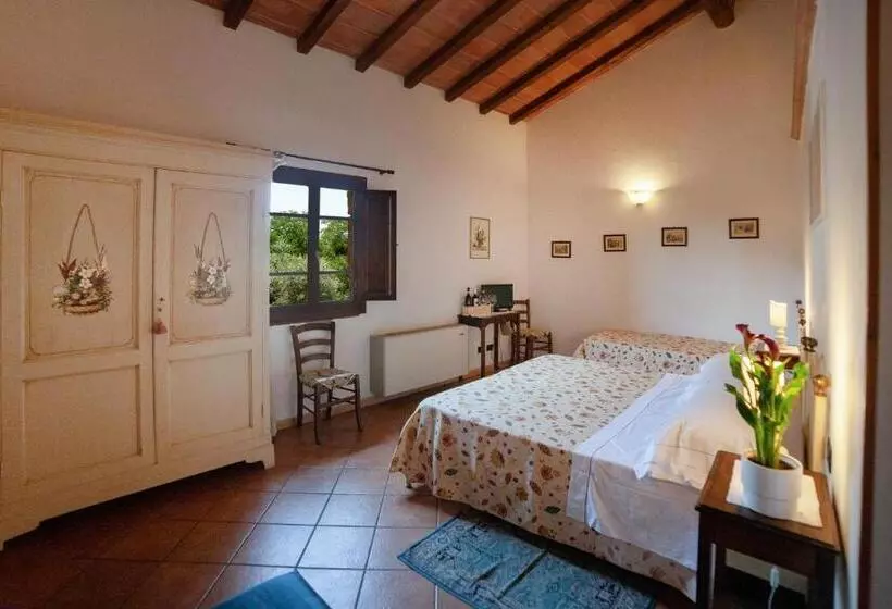 اتاق استاندارد سه نفره, Torciano Hotel Wine & Winery, Tuscany