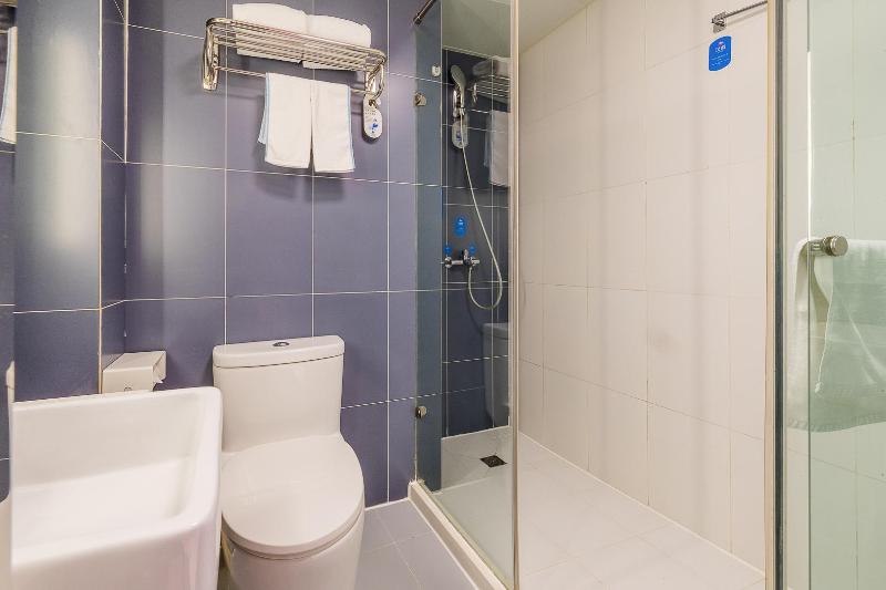 חדר סופריור, Hanting