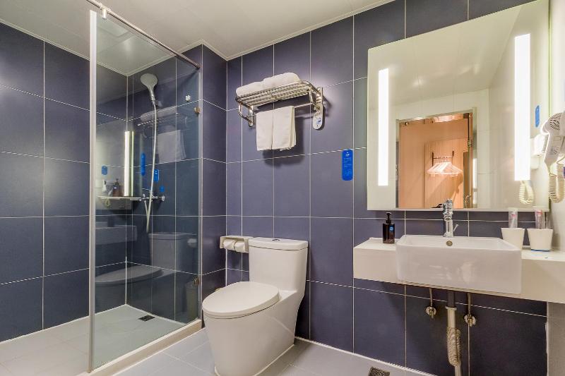 חדר סטנדרט, Hanting