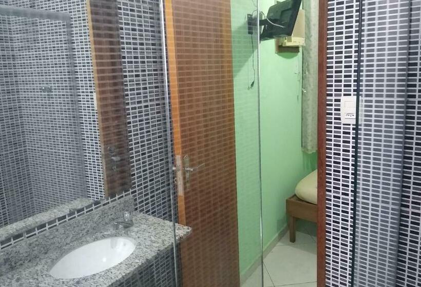 اتاق استاندارد یک نفره, Barão De Tefé