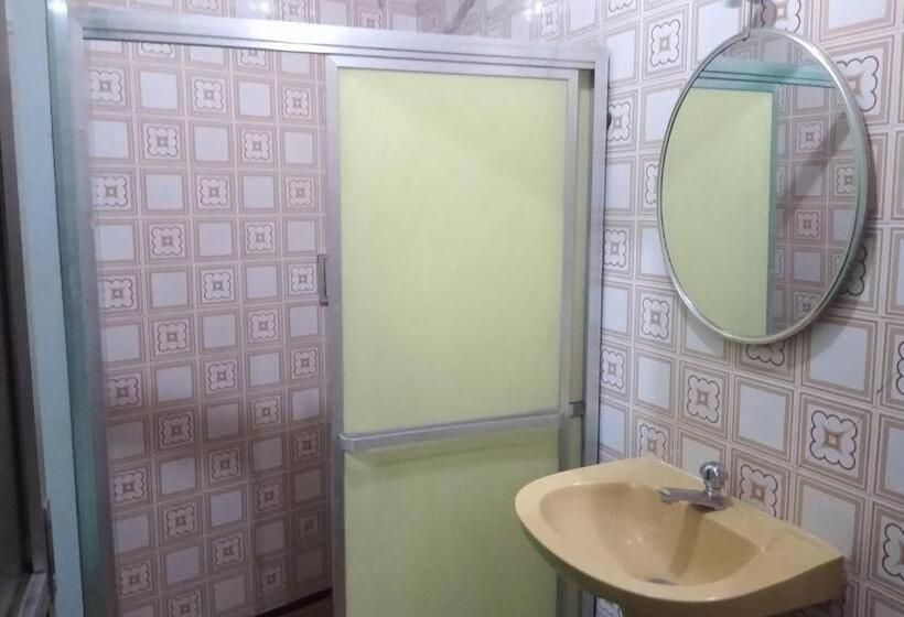 اتاق استاندارد چهار تخته, Barão De Tefé