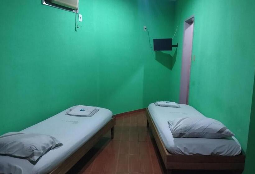 اتاق استاندارد چهار تخته, Barão De Tefé