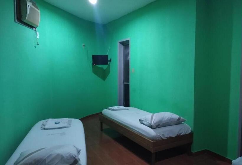 اتاق استاندارد چهار تخته, Barão De Tefé