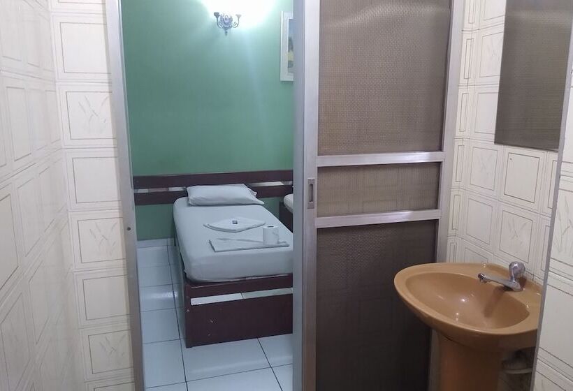 اتاق استاندارد سه نفره, Barão De Tefé