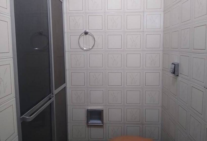 اتاق استاندارد سه نفره, Barão De Tefé