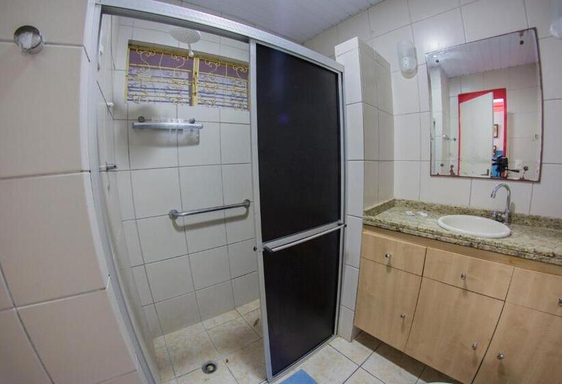 スタンダードルーム, Cosmopolitan Hostel