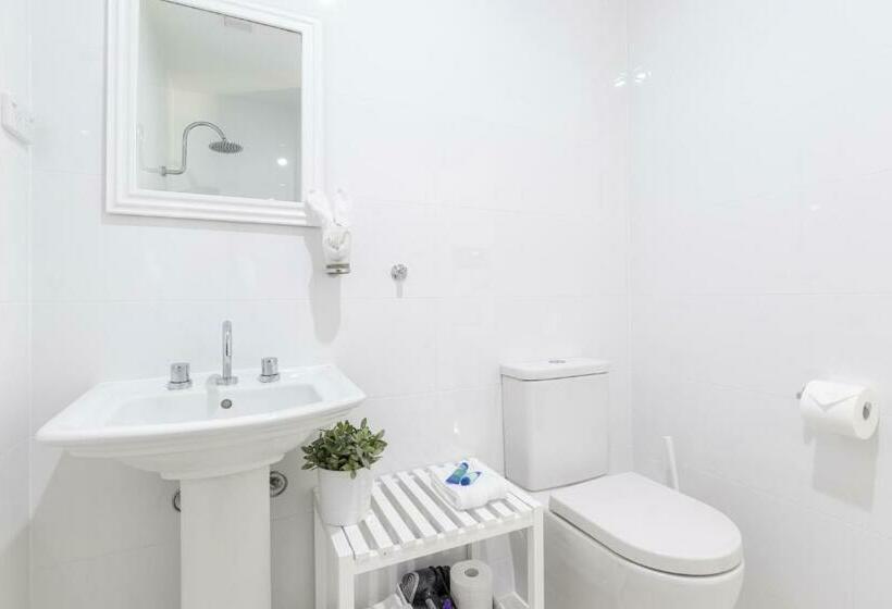 סוויטה, Debbie S Place