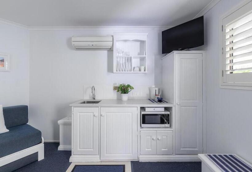 סוויטה, Debbie S Place