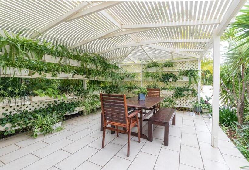 חדר דלוקס, Debbie S Place