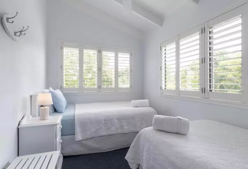 3 Bedroom Suite, Debbie S Place