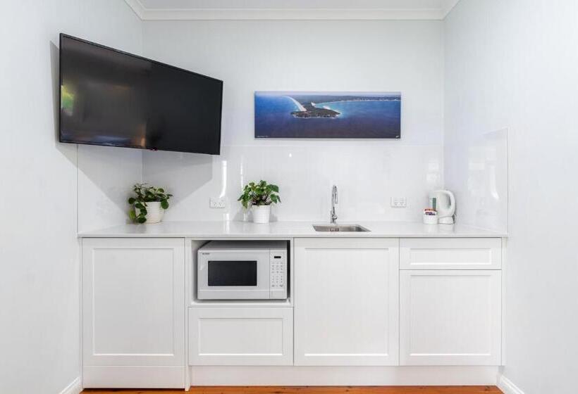 חדר דלוקס נוף לגינה, Debbie S Place