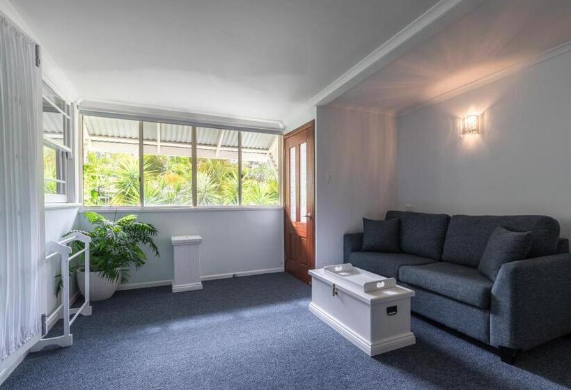 חדר דלוקס נוף לגינה, Debbie S Place