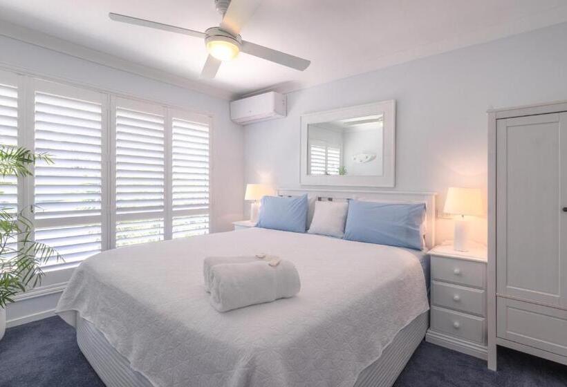 דירת שלושה חדרים, Debbie S Place