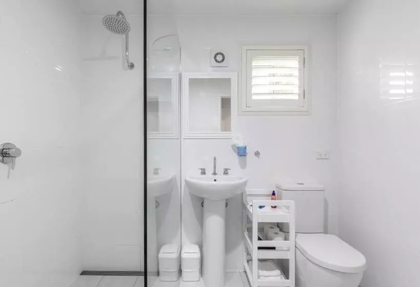 اتاق لوکس, Debbie S Place