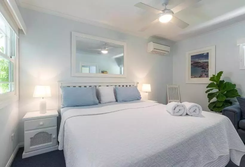 سوئیت 2 خوابه, Debbie S Place