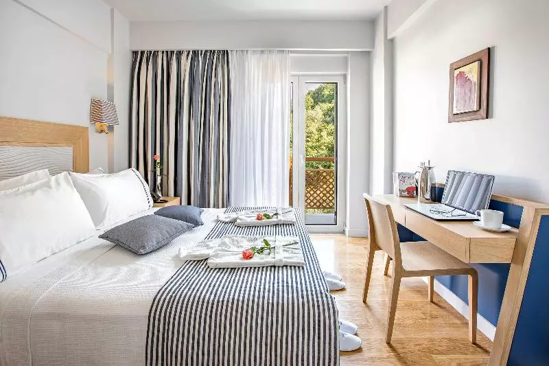سوئیت کلاسیک, Mystery Skiathos Luxury Residence