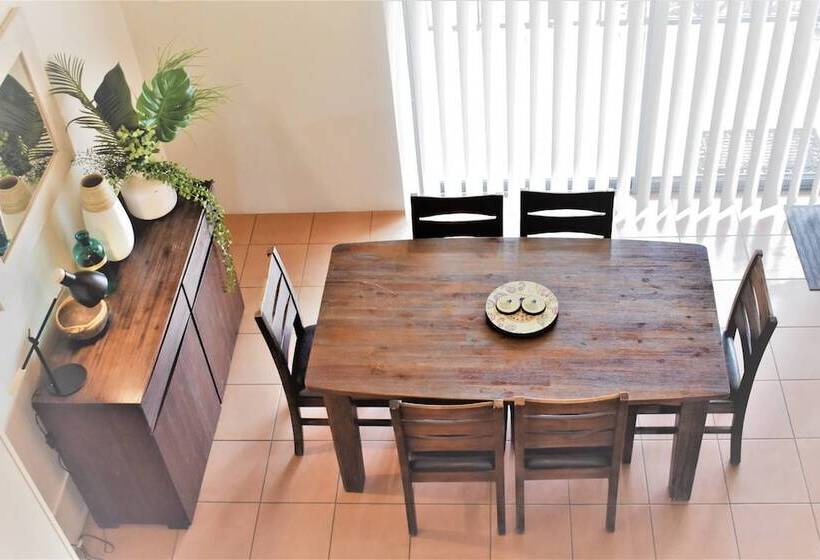 Apartamento 2 Dormitórios, Outrigger Bay