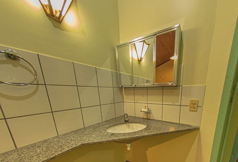 غرفة إقتصادية ثلاثية, Pousada Cantinho Do Sossego