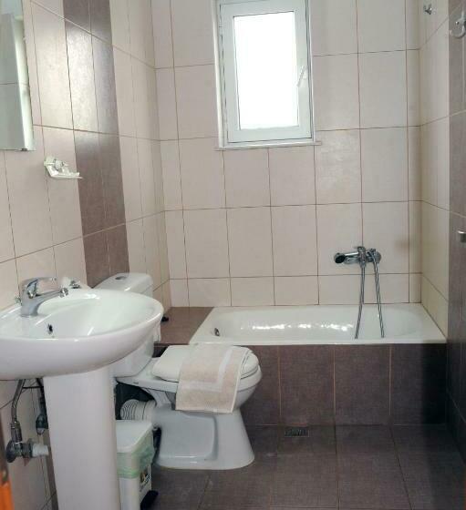 דירת חדר, Evilion