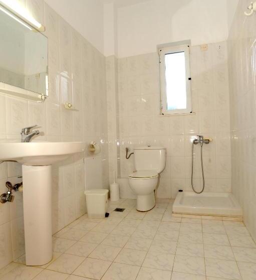 סוויטה משפחתית 2 חדרי שינה, Evilion