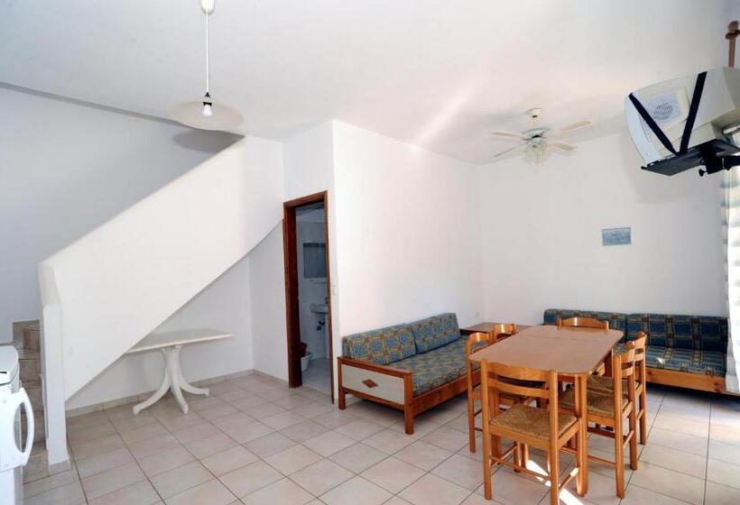 סוויטה משפחתית 2 חדרי שינה, Evilion