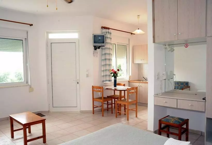 Estudio Estàndard, Evilion