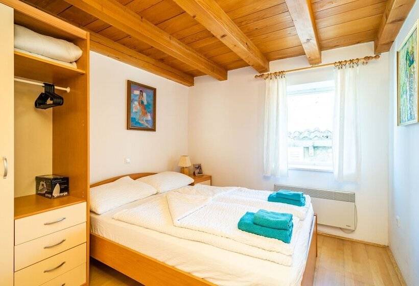 2침실 듀플렉스 아파트, Apartments Foteza