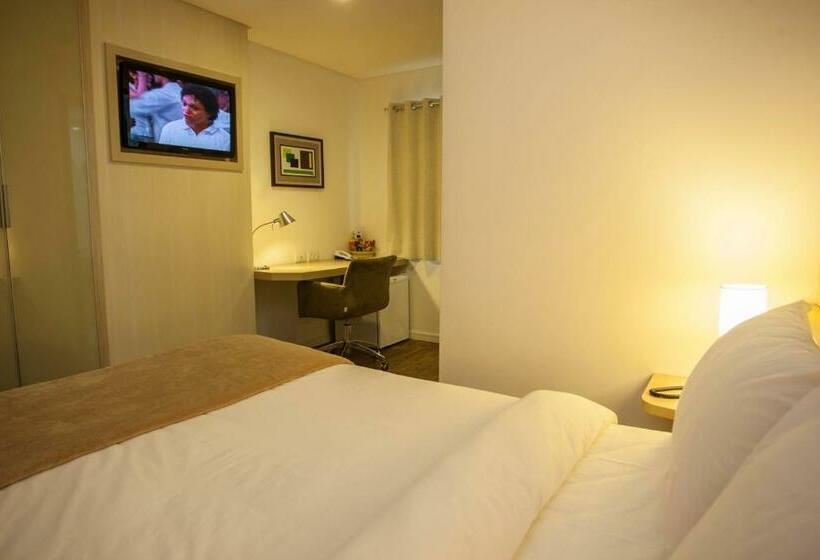 スタンダードルーム, Aruja