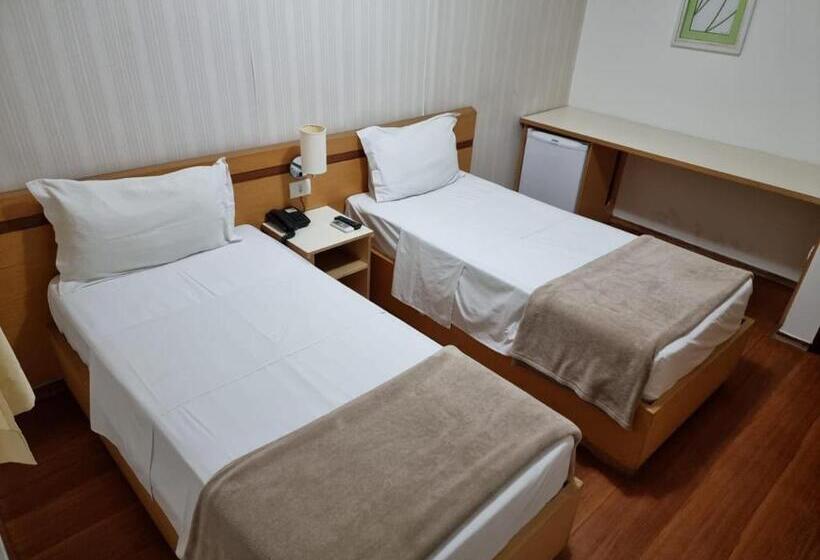 スタンダードルーム, Aruja