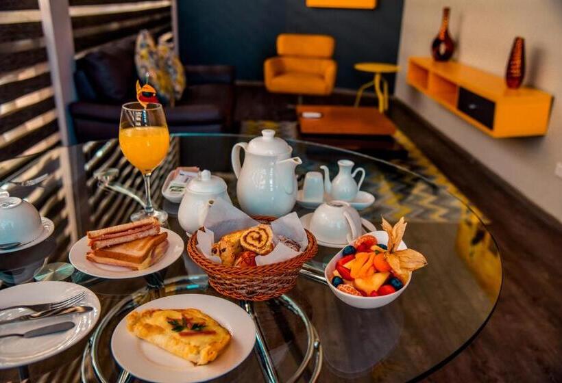 سوئیت پرزیدنت, Camino Plaza