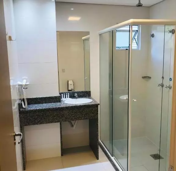 スタンダード4人部屋, Hiber Hotel Acesso A Chapecó