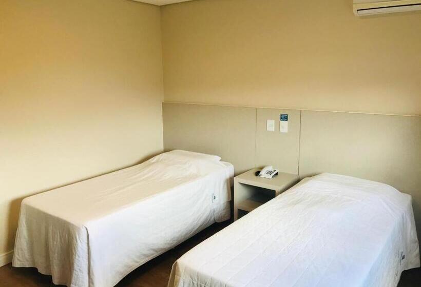4인용 스탠다드 룸, Hiber Hotel Acesso A Chapecó