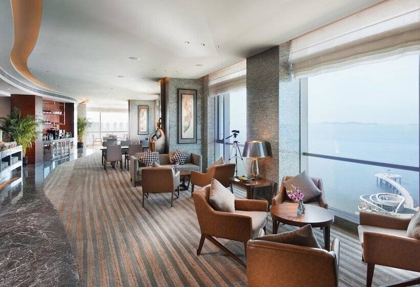 이그제큐티브 룸, Hilton Yantai Golden Coast