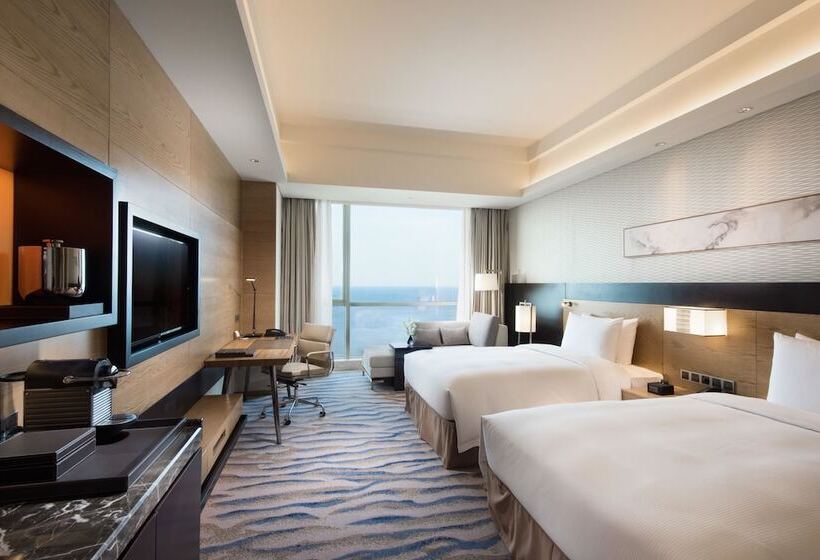 디럭스 룸 바다 전망, Hilton Yantai Golden Coast
